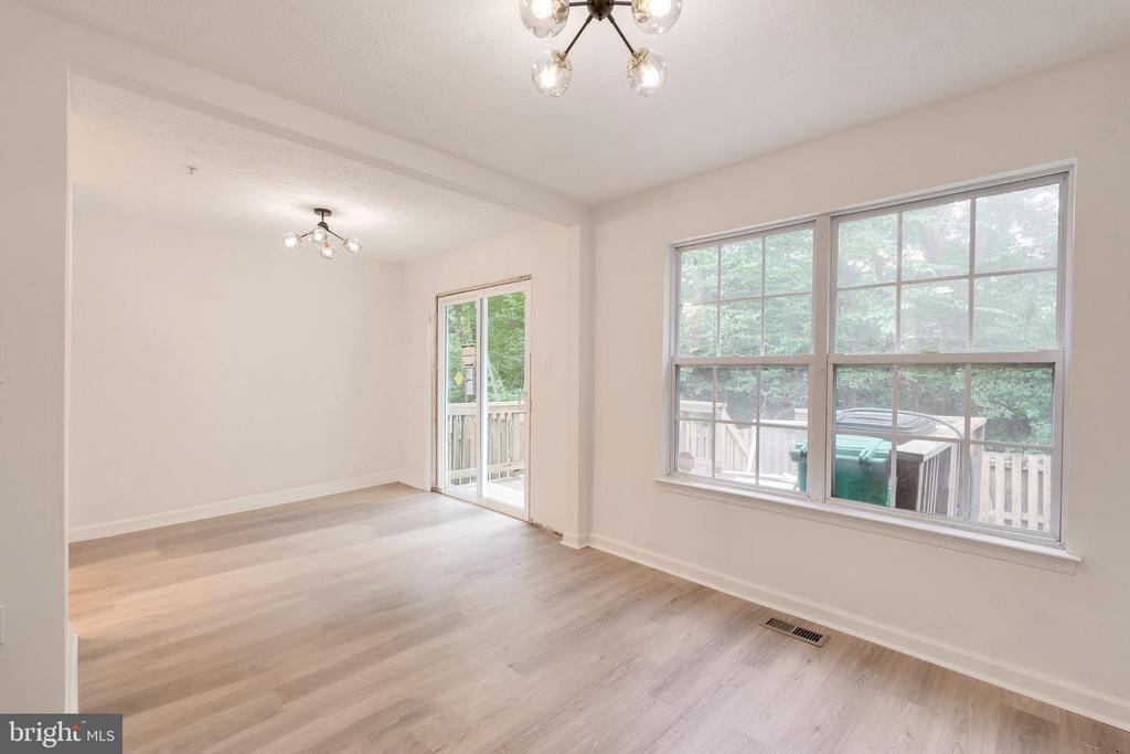 7108 WILDROSE COURT