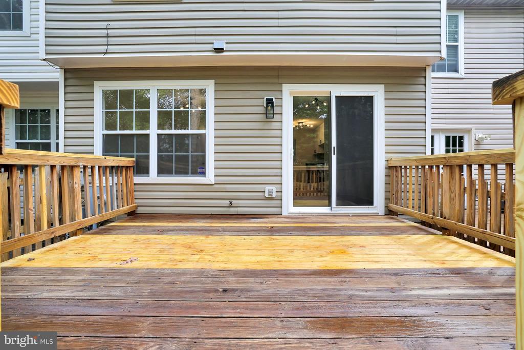 7108 WILDROSE COURT