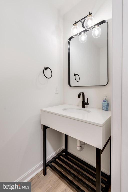 7108 WILDROSE COURT