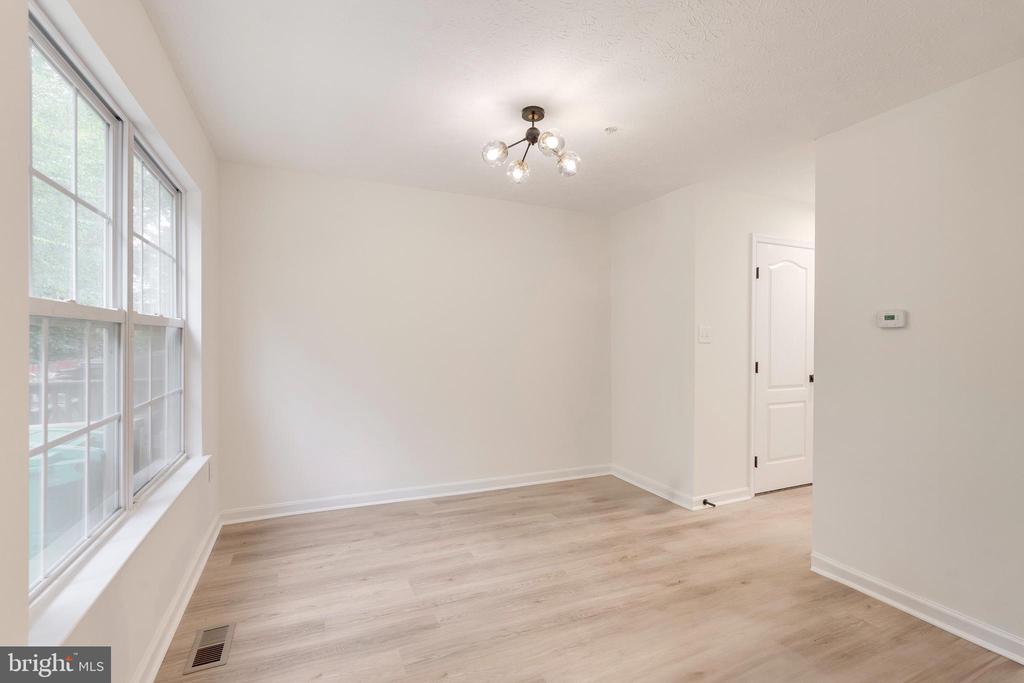 7108 WILDROSE COURT