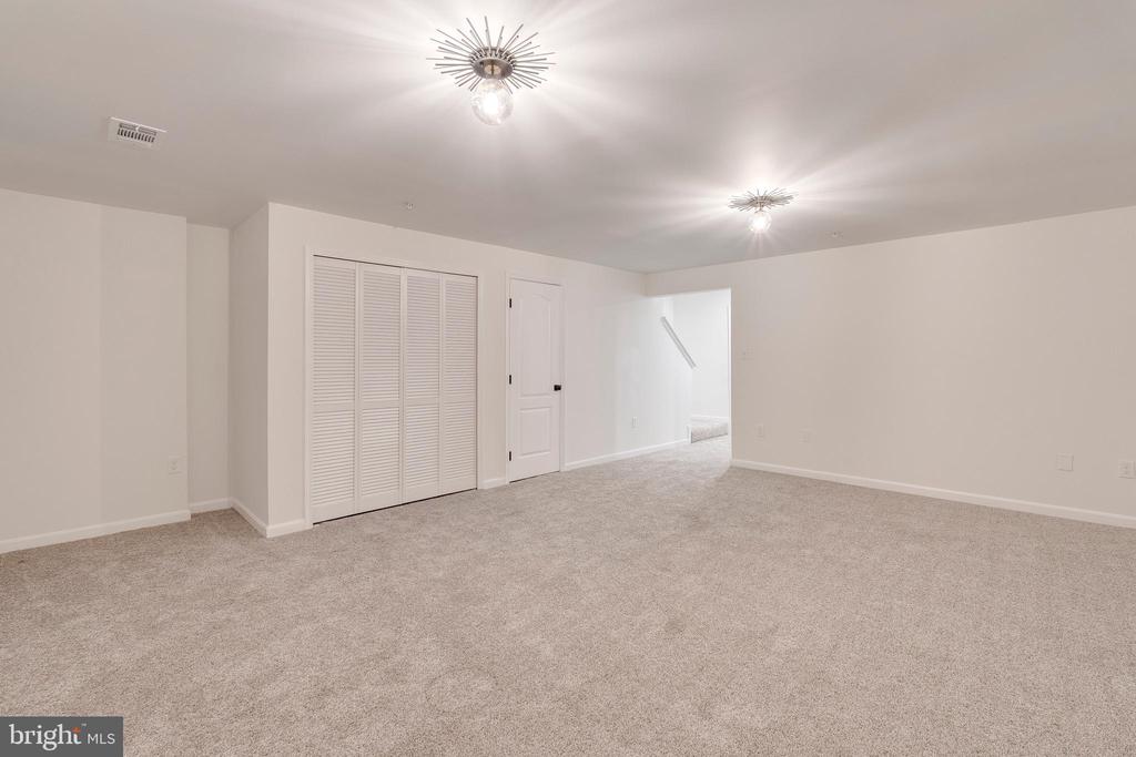 7108 WILDROSE COURT