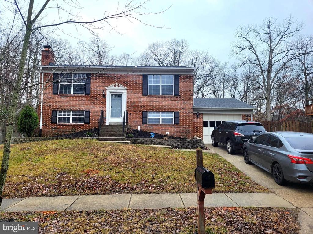 1111 ELLINGWOOD DRIVE