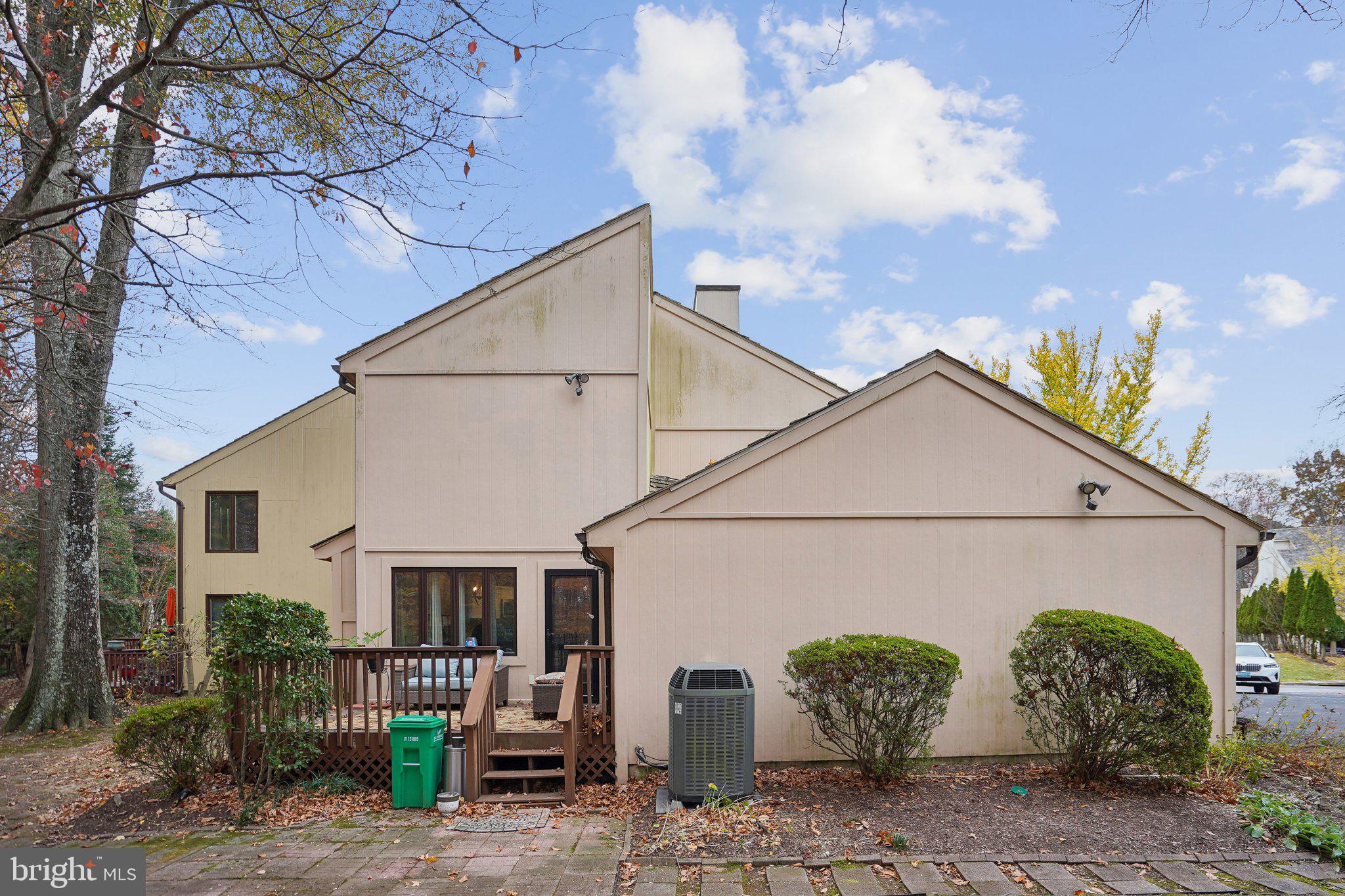3111 COURTSIDE ROAD