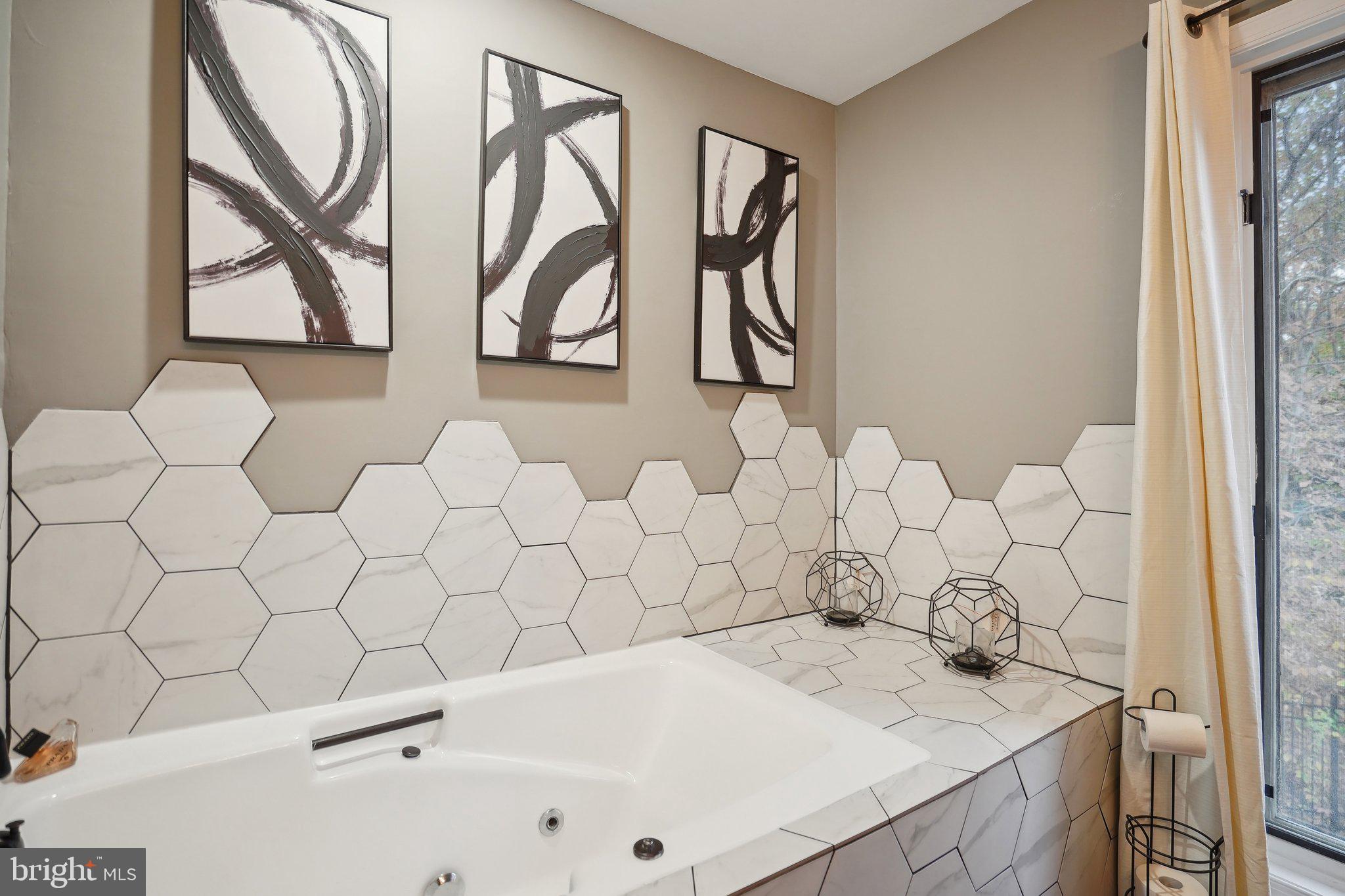 3111 COURTSIDE ROAD