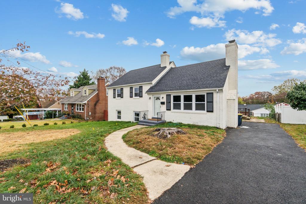 6605 KARLSON COURT