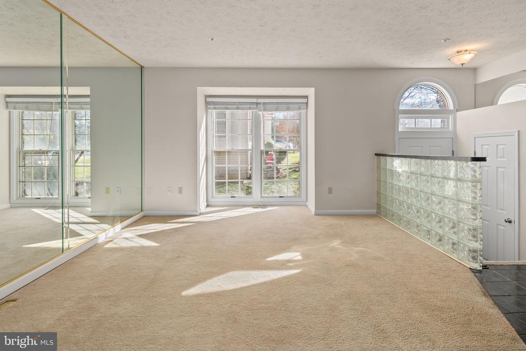 11108 SOUTHLAKES DRIVE