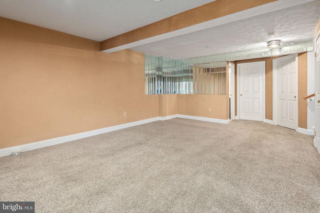 11108 SOUTHLAKES DRIVE