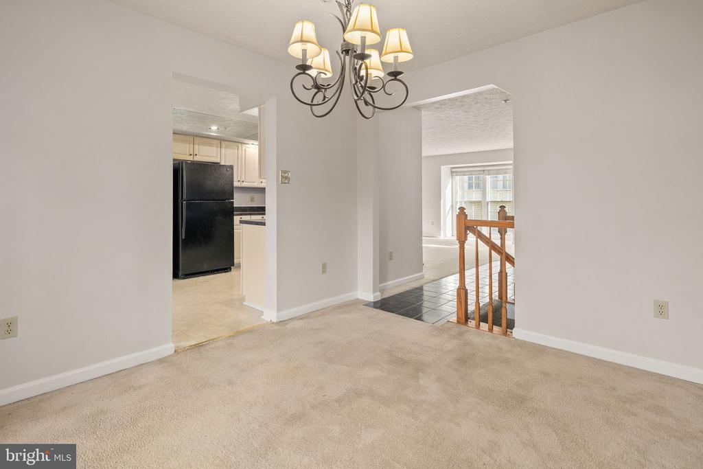 11108 SOUTHLAKES DRIVE