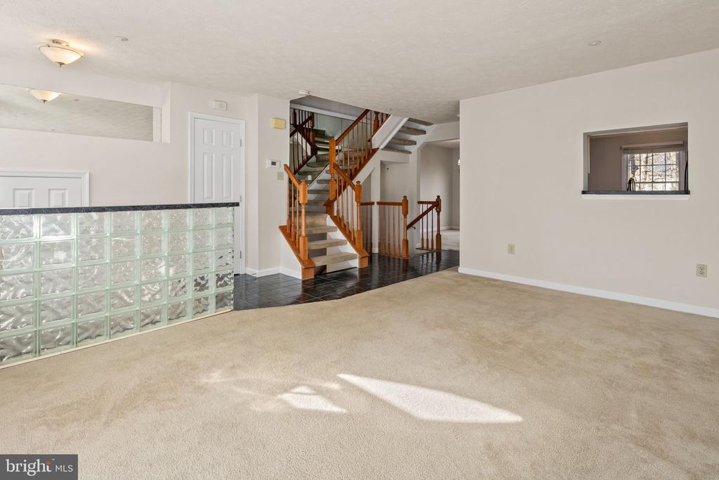 11108 SOUTHLAKES DRIVE