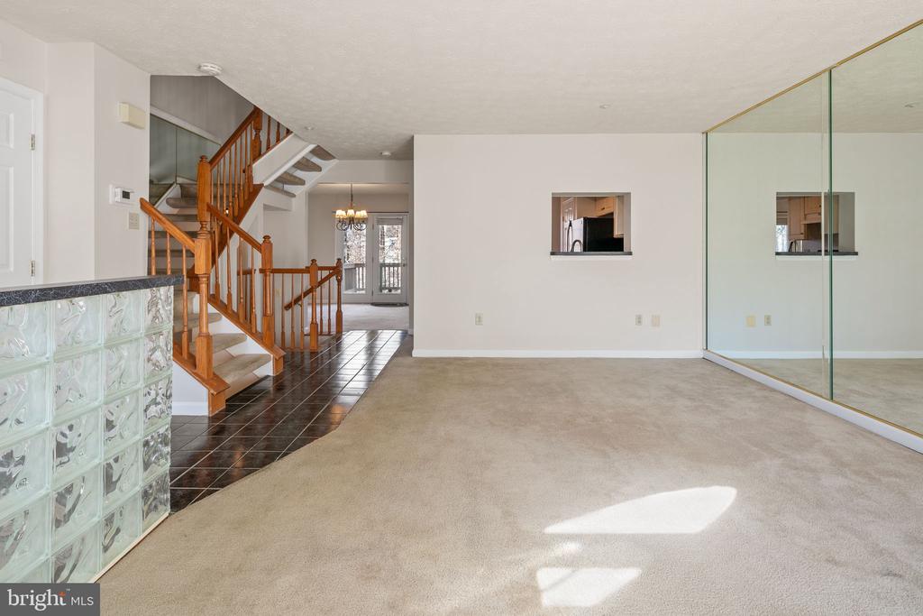 11108 SOUTHLAKES DRIVE