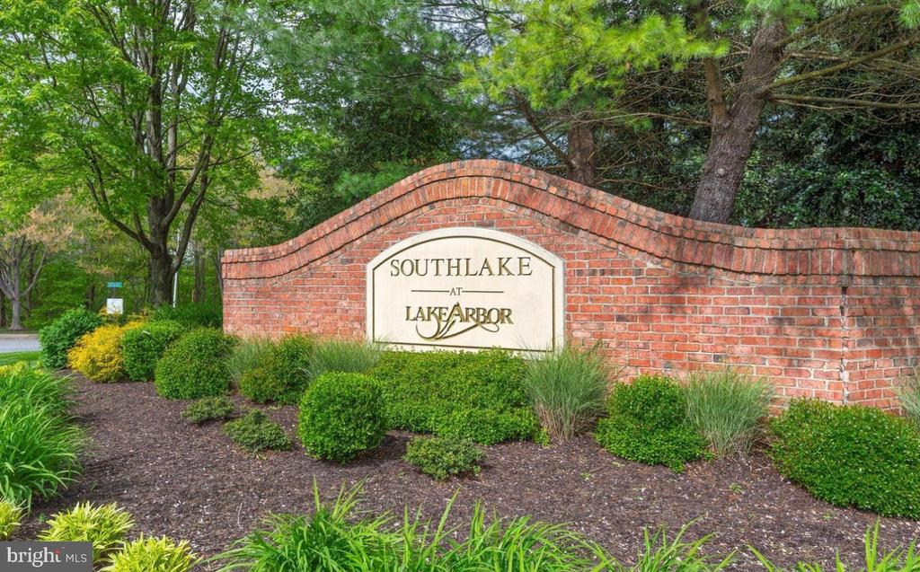 11108 SOUTHLAKES DRIVE