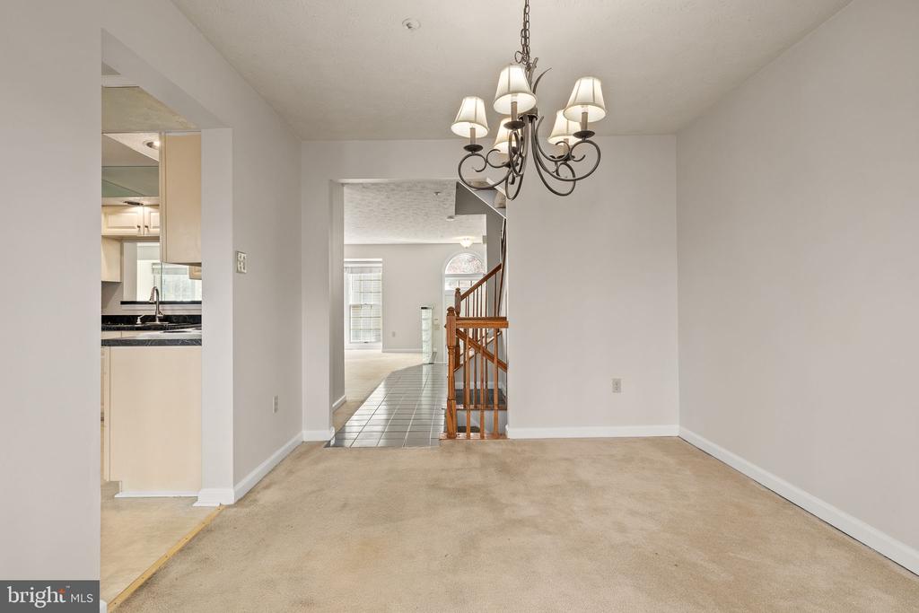 11108 SOUTHLAKES DRIVE