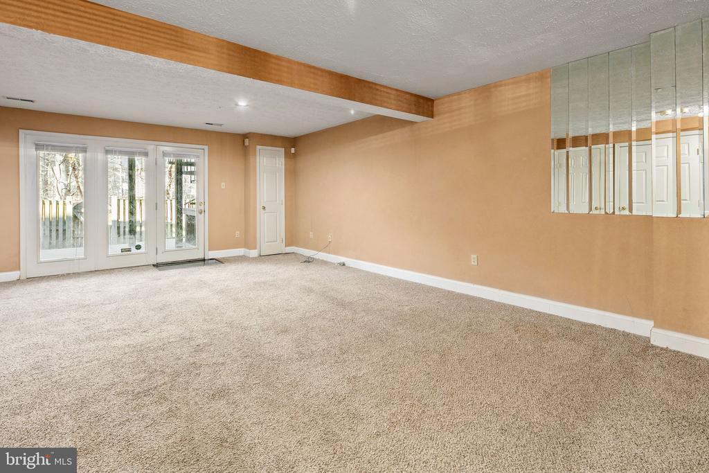 11108 SOUTHLAKES DRIVE
