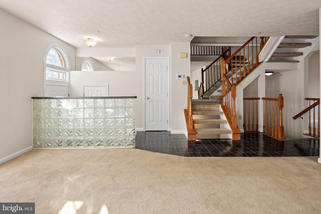 11108 SOUTHLAKES DRIVE