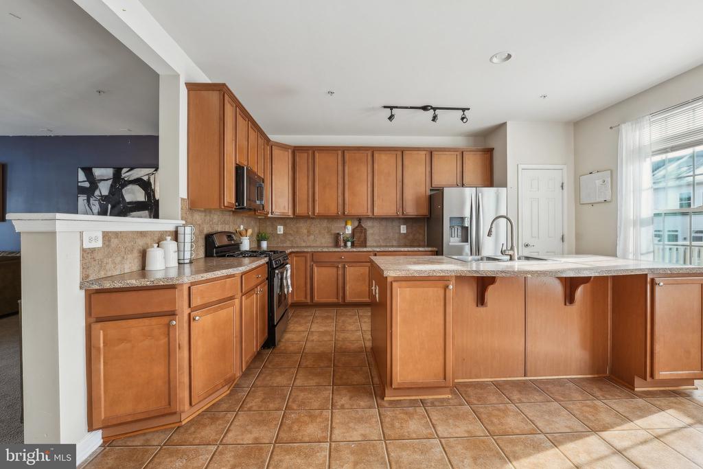6318 SANTO PLACE