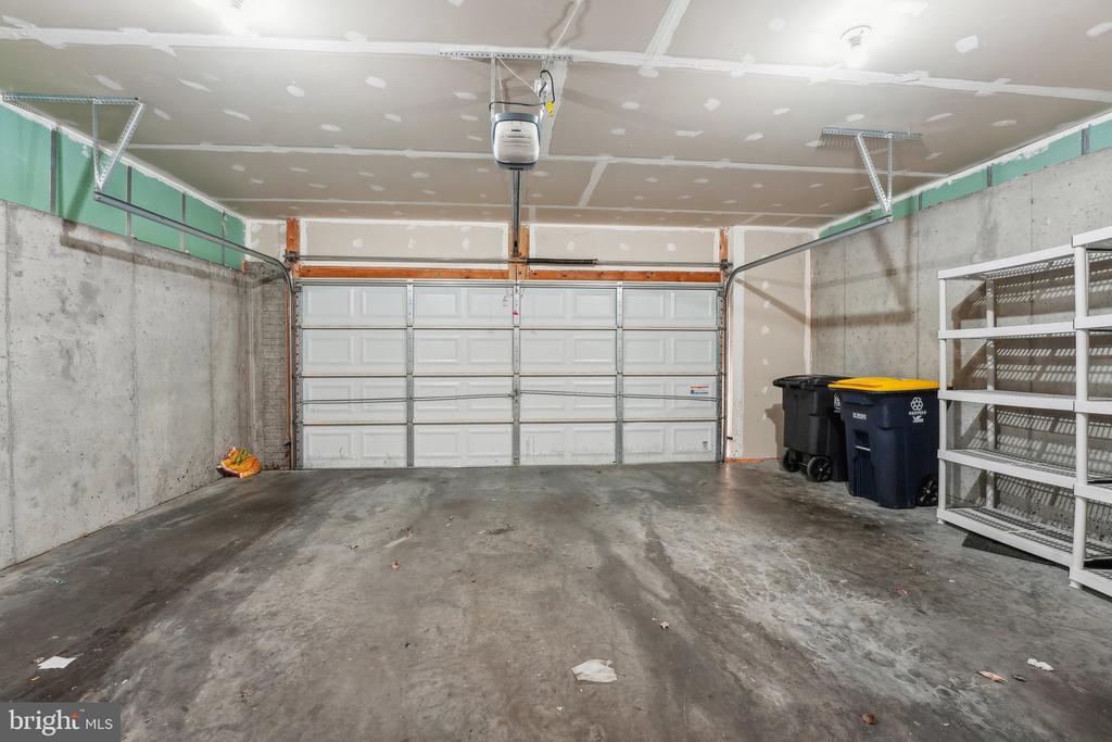 6318 SANTO PLACE