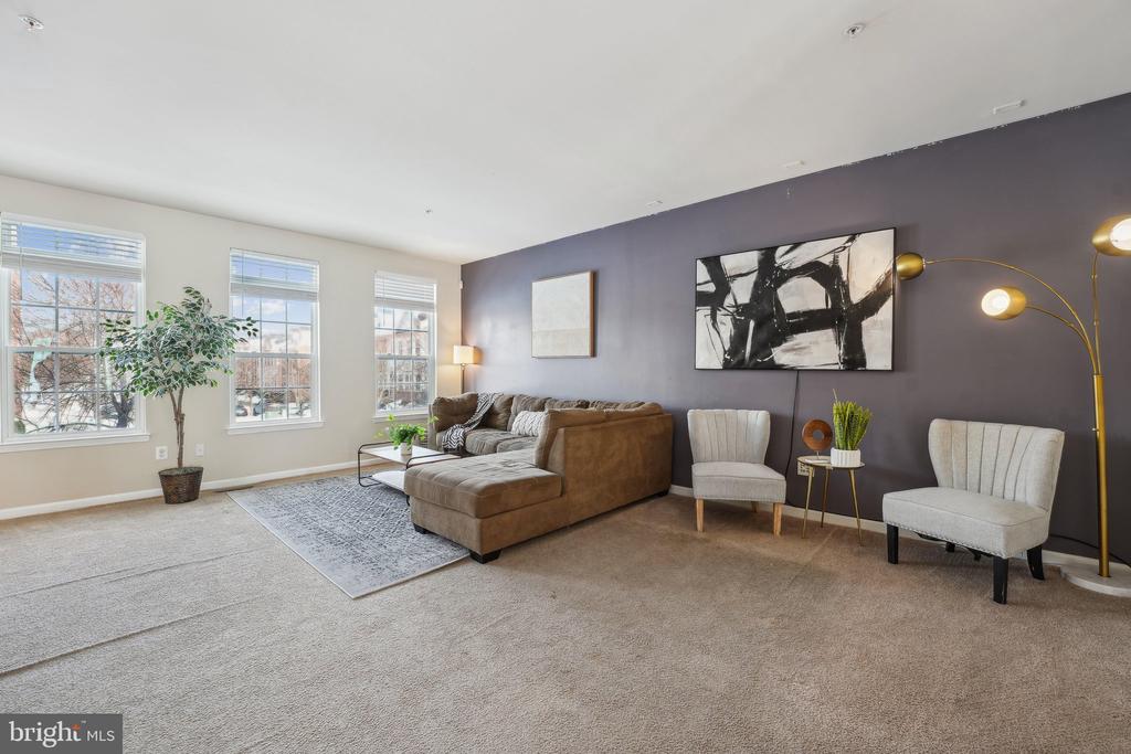 6318 SANTO PLACE