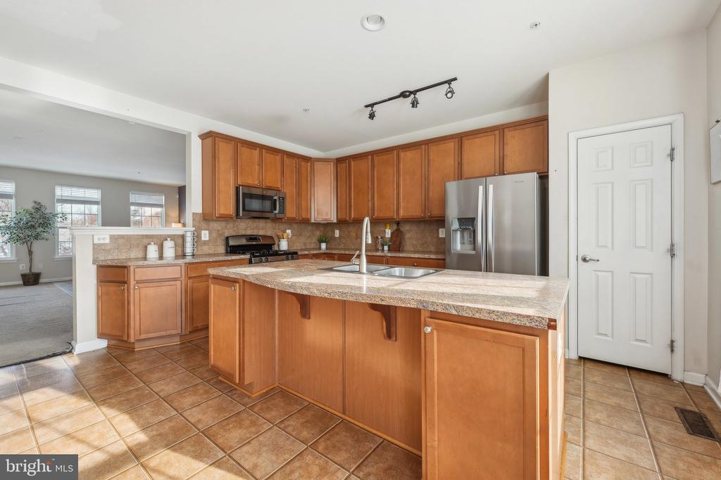 6318 SANTO PLACE