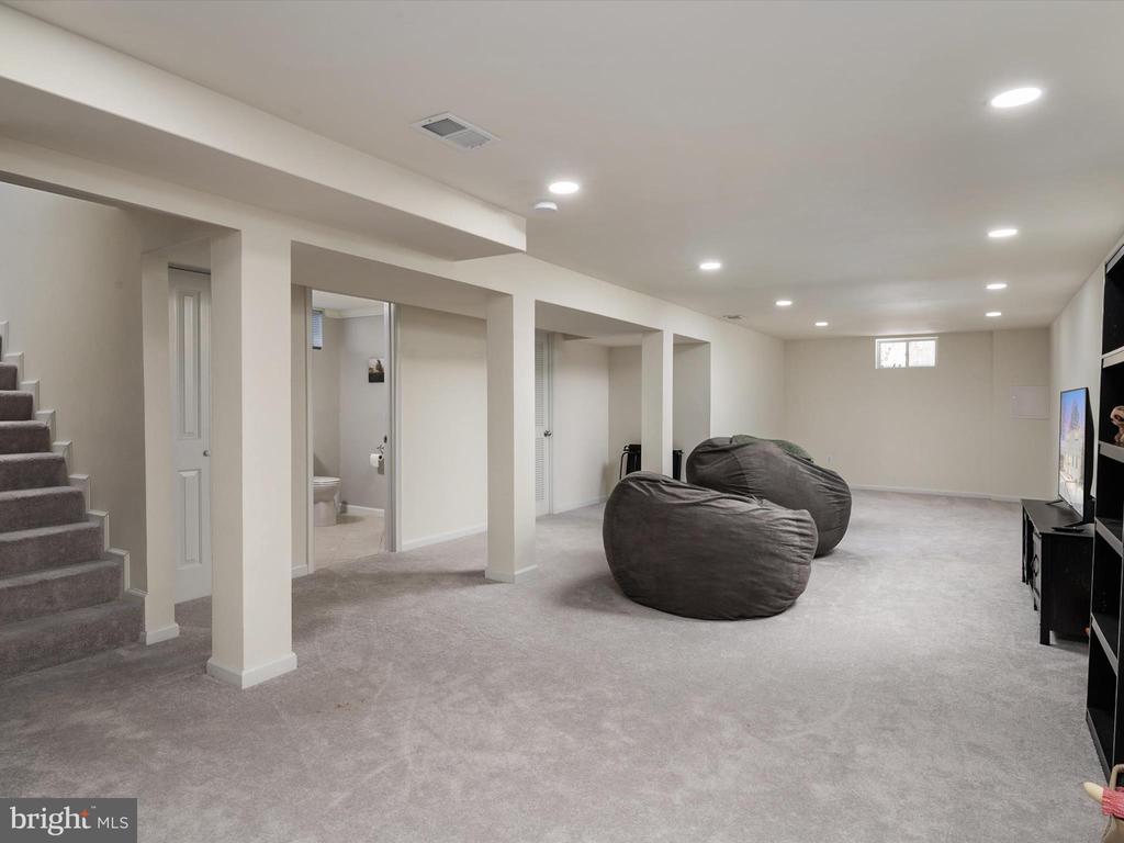 14720 CRESCENT DRIVE