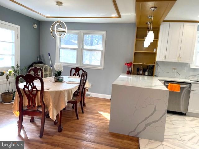 7911 COLONIAL LANE
