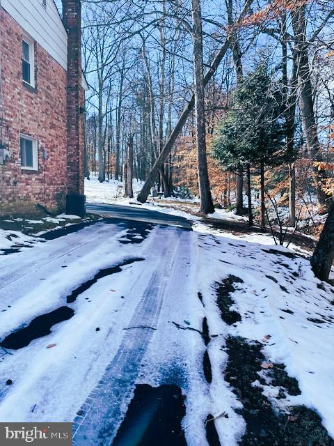 7911 COLONIAL LANE