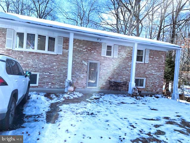 7911 COLONIAL LANE