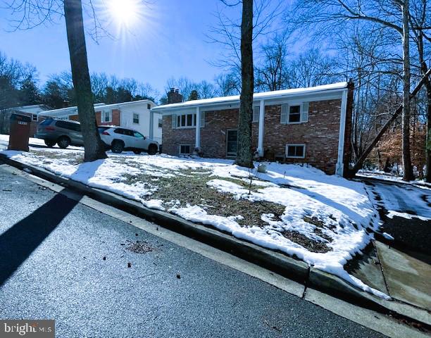 7911 COLONIAL LANE