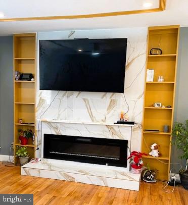 7911 COLONIAL LANE