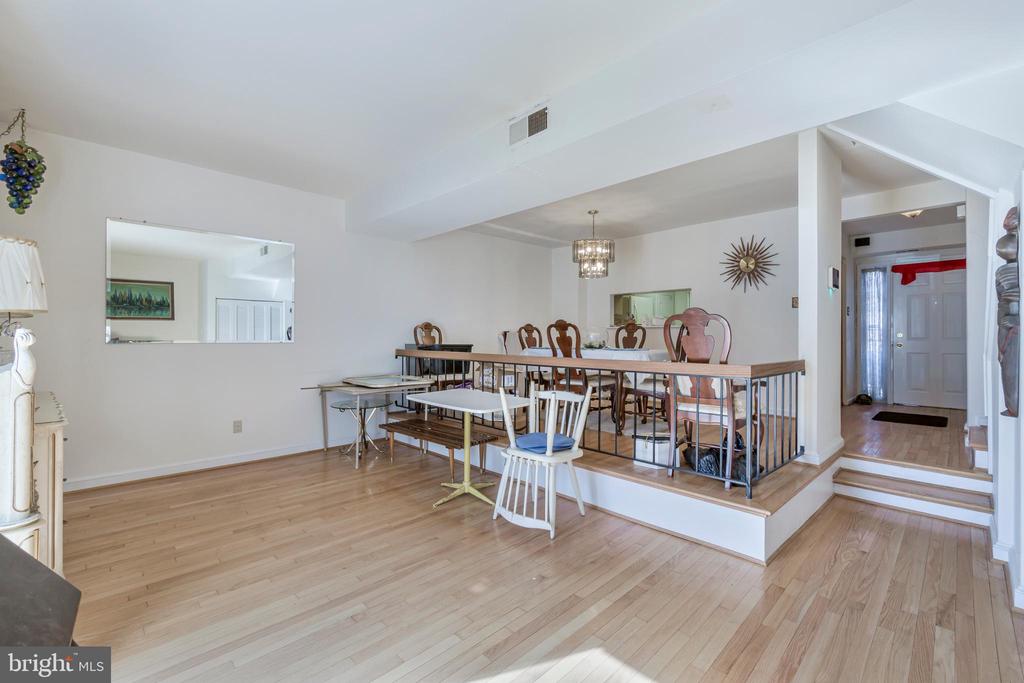 10223 CAMPUS WAY S 42