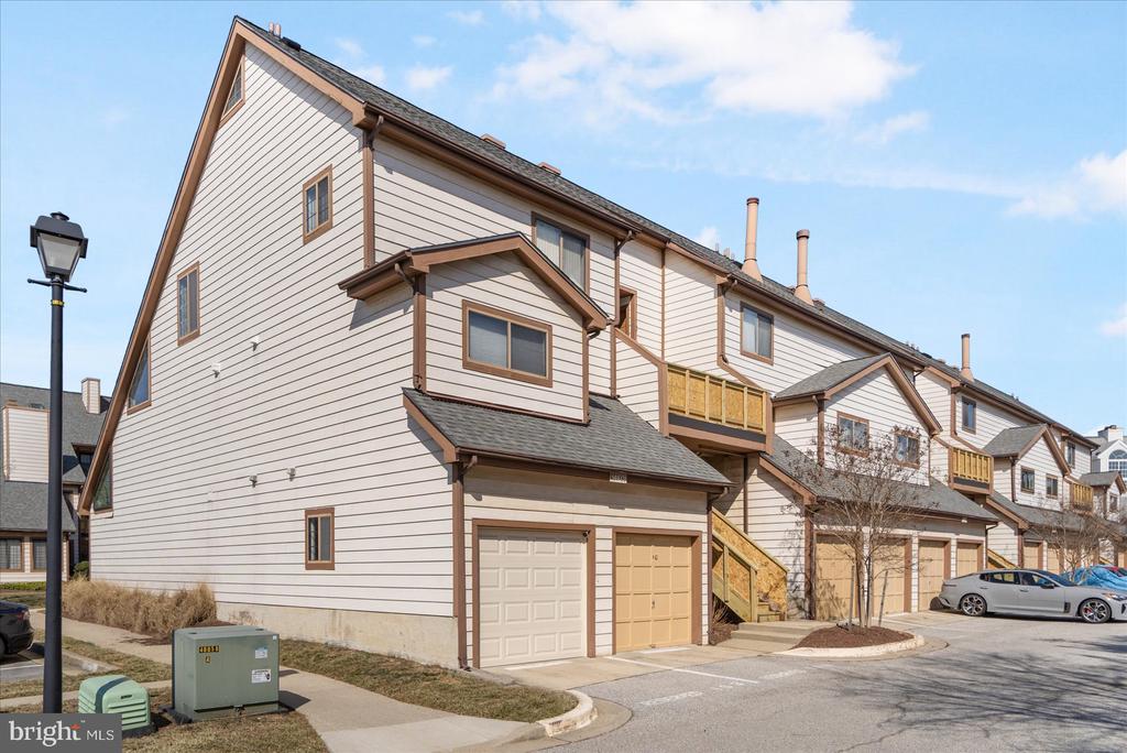 14103 WILLIAM STREET E 15-E