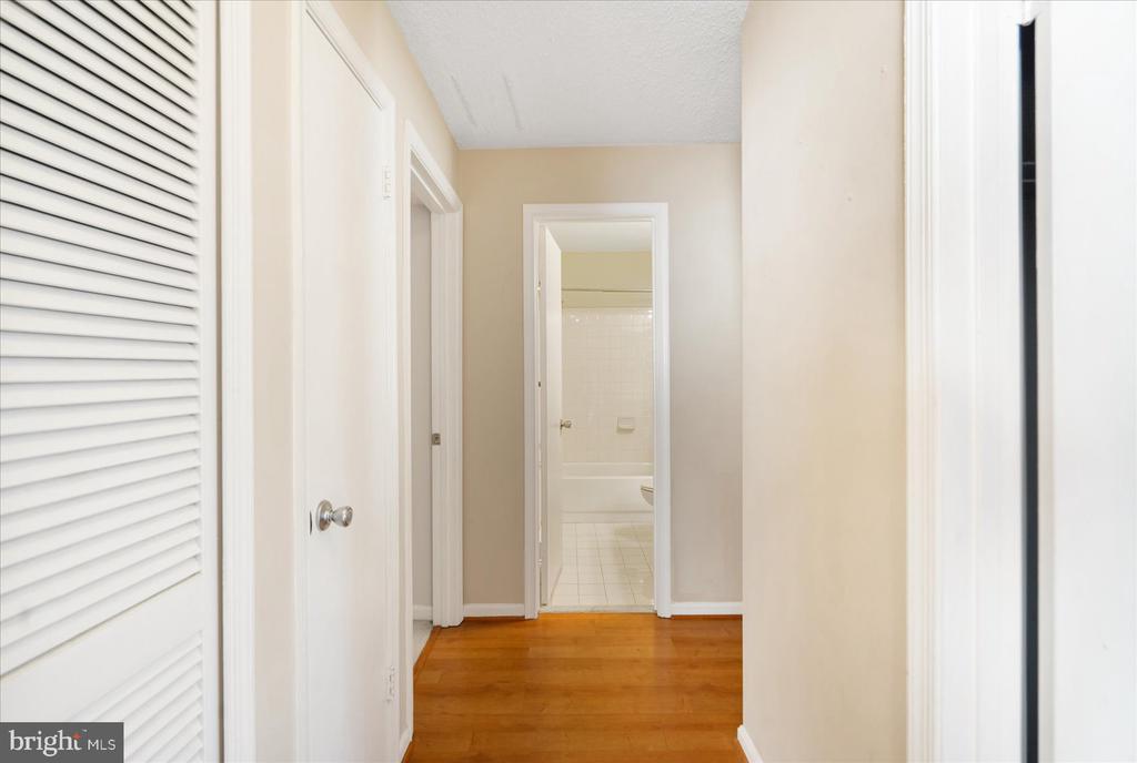 14103 WILLIAM STREET E 15-E