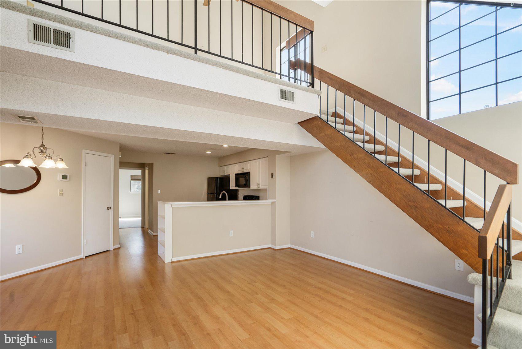 14103 WILLIAM STREET E 15-E