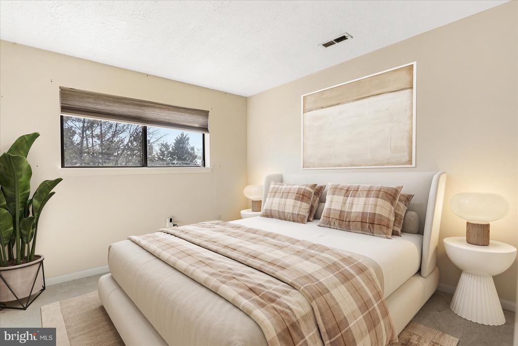 14103 WILLIAM STREET E 15-E