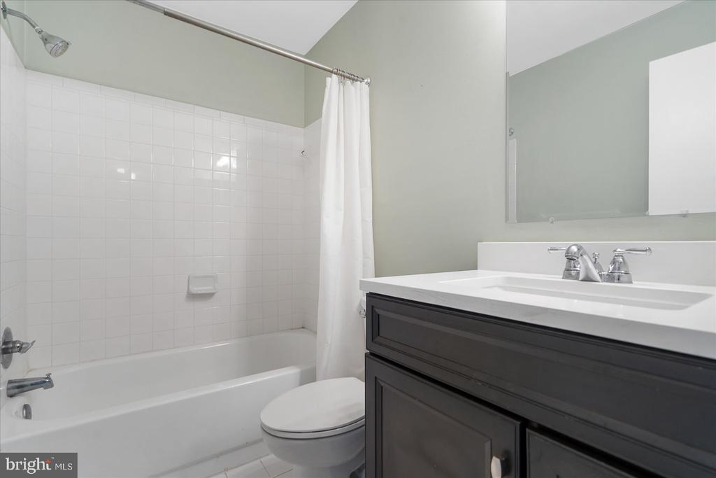 14103 WILLIAM STREET E 15-E
