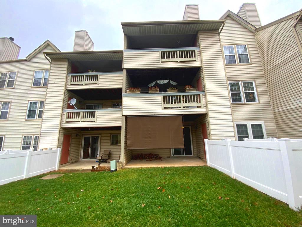 7904 CROWS NEST COURT 12