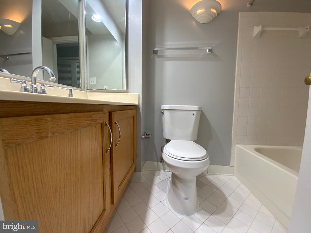 7904 CROWS NEST COURT 12