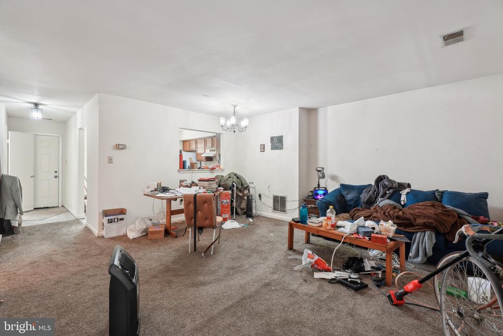 14826 LONDON LANE