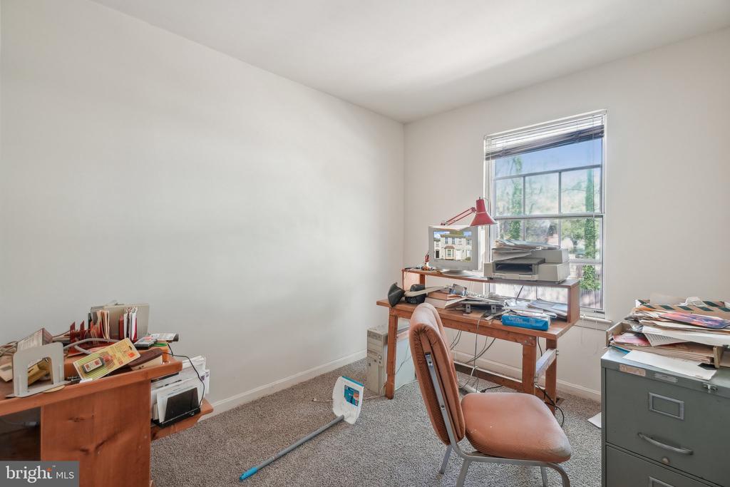 14826 LONDON LANE