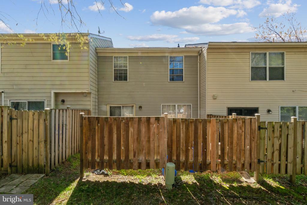 14826 LONDON LANE