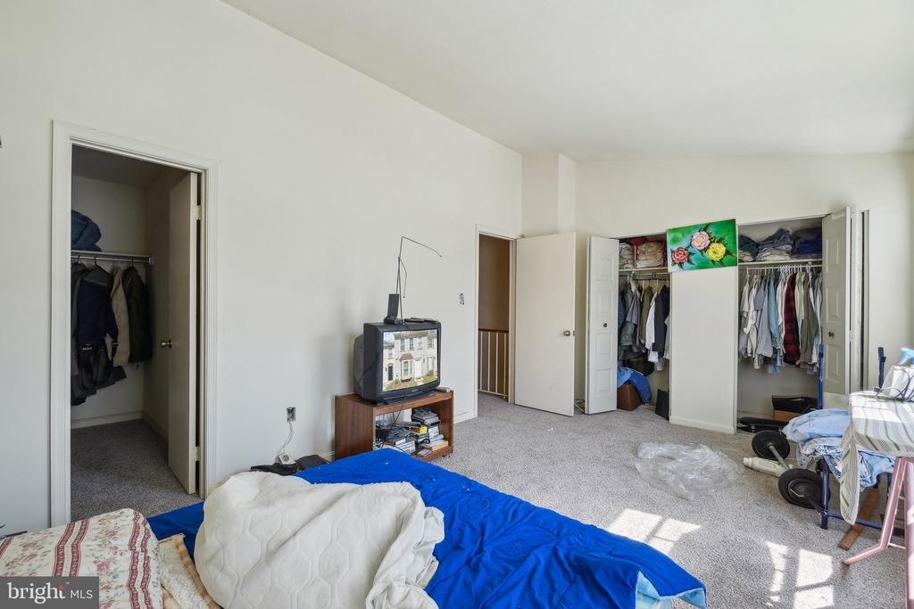 14826 LONDON LANE