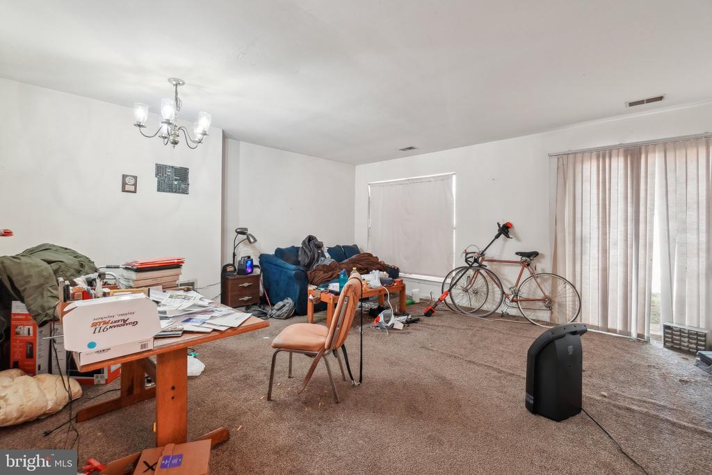 14826 LONDON LANE