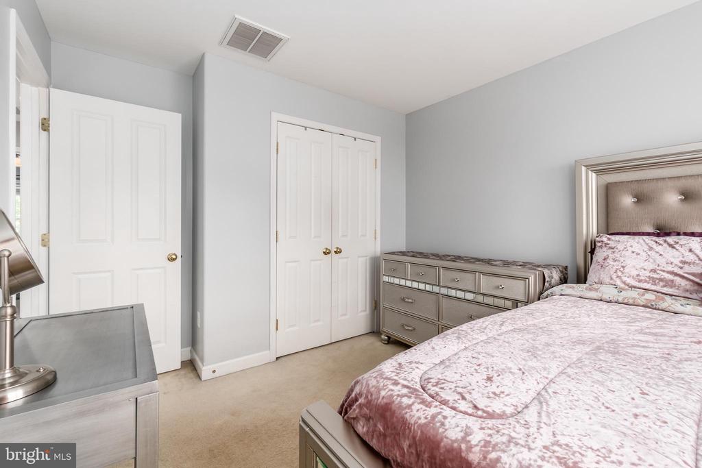 12731 EXCHANGE ROW 54