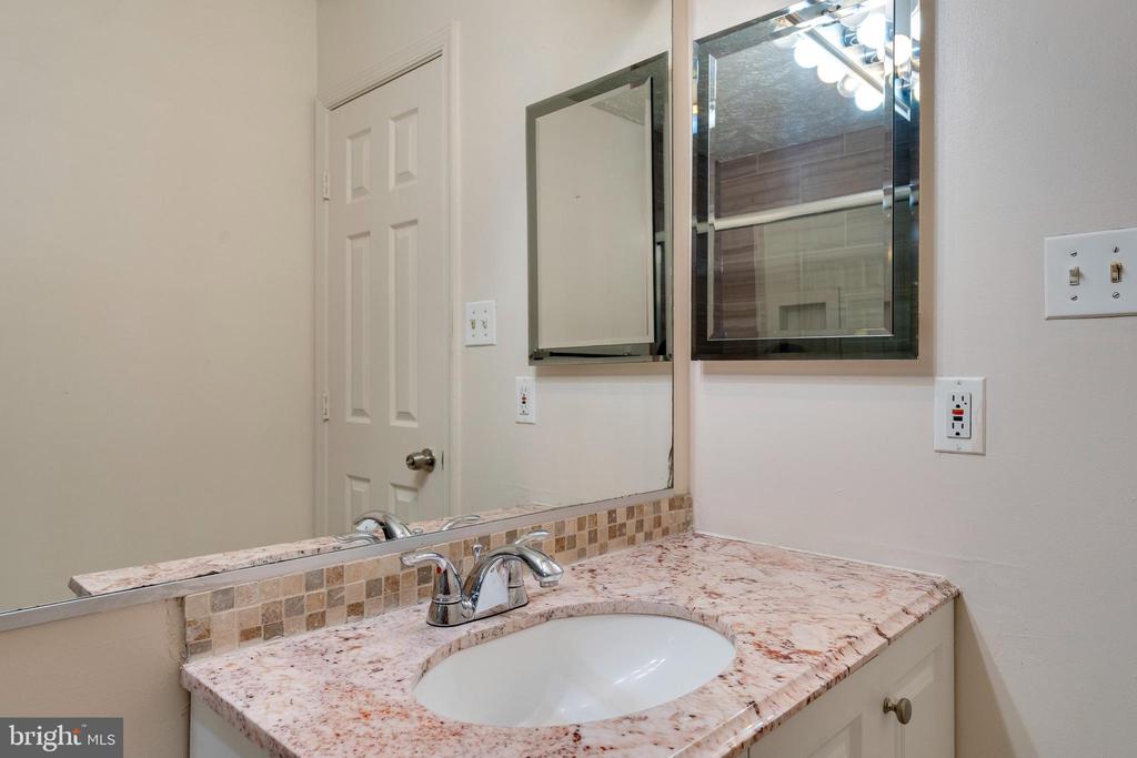 13830 LORD FAIRFAX PLACE