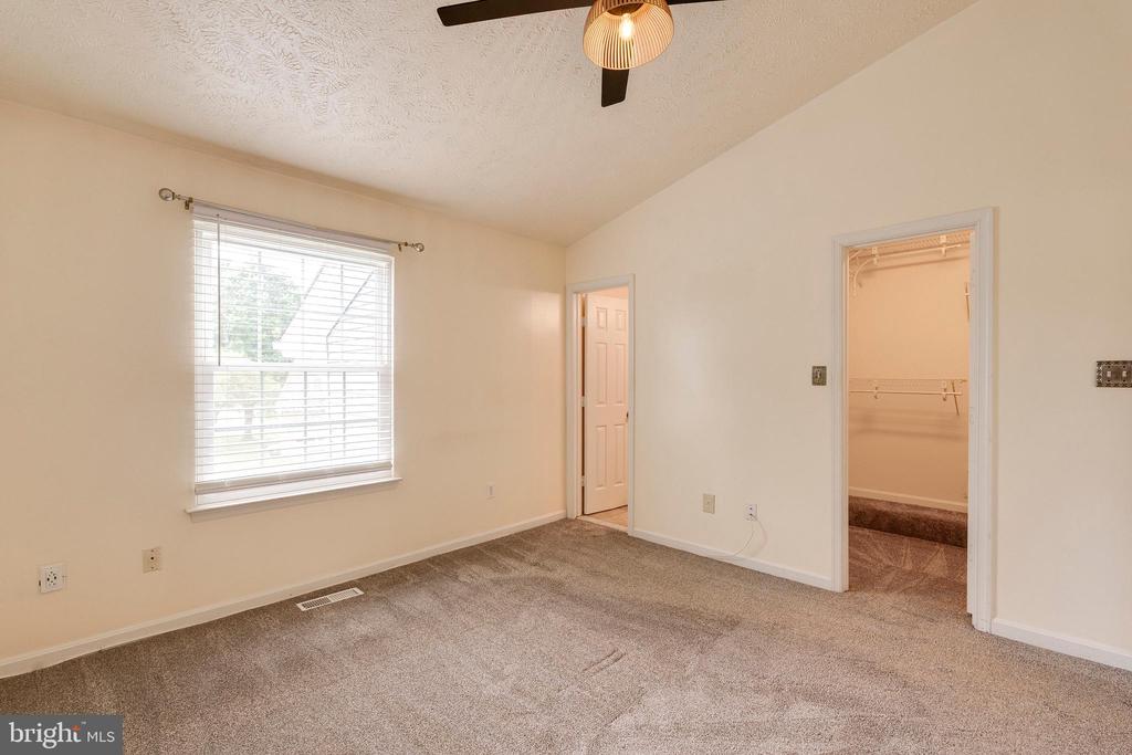 13830 LORD FAIRFAX PLACE