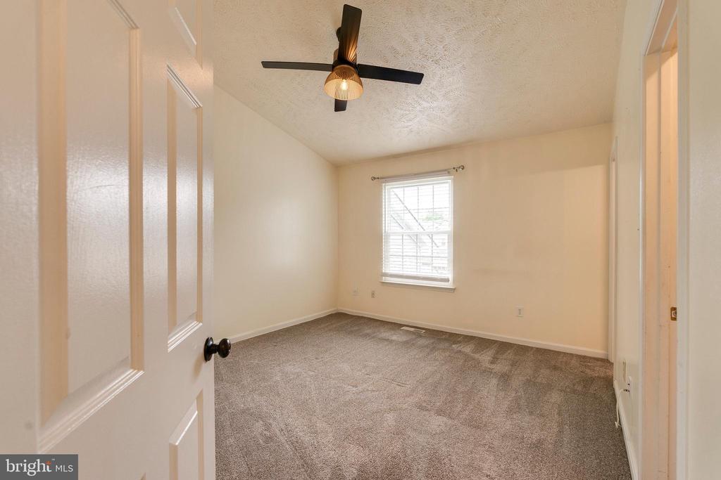 13830 LORD FAIRFAX PLACE