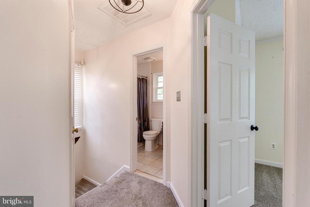 13830 LORD FAIRFAX PLACE