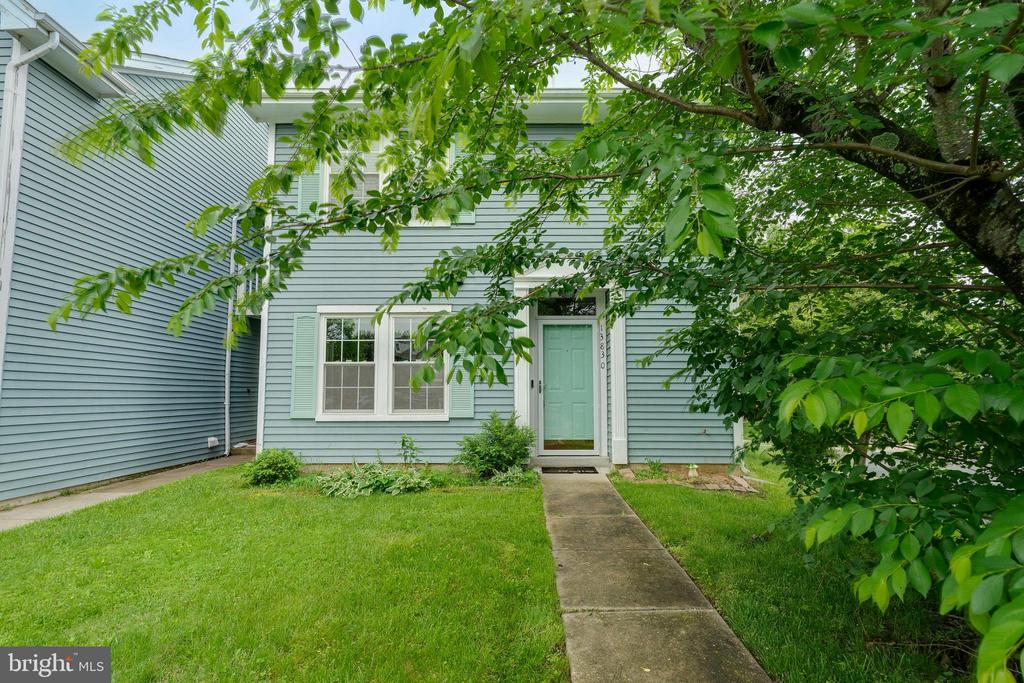 13830 LORD FAIRFAX PLACE