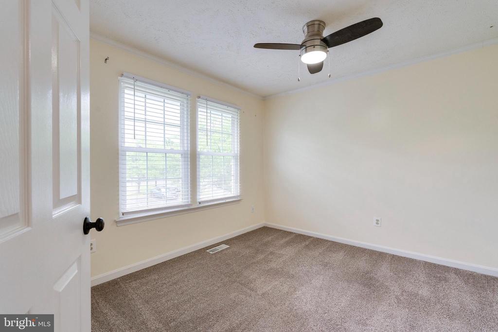 13830 LORD FAIRFAX PLACE