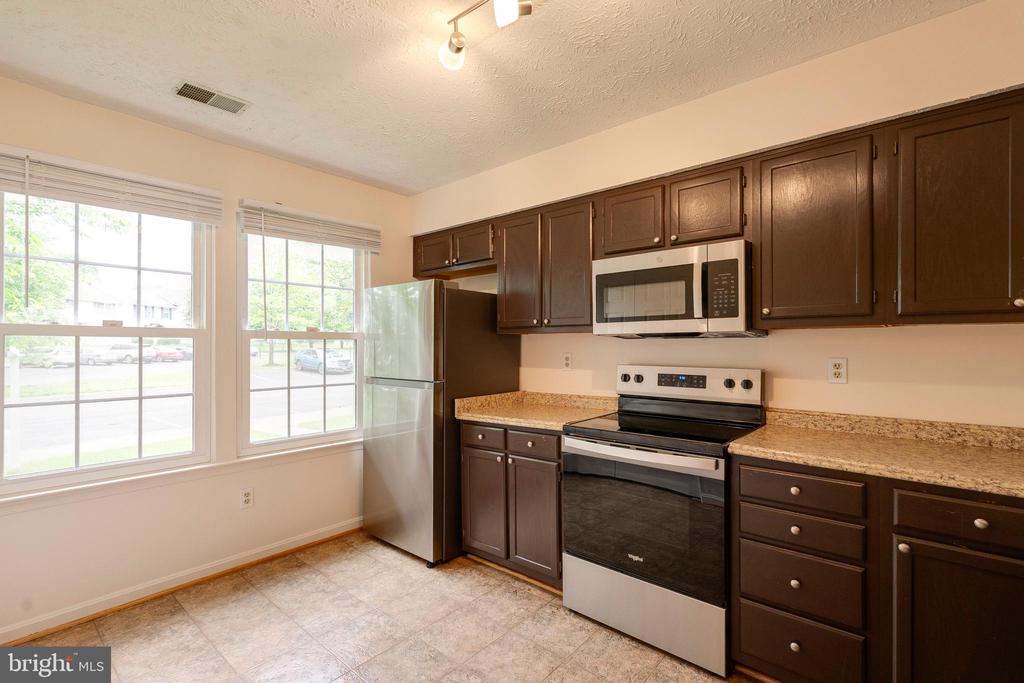 13830 LORD FAIRFAX PLACE