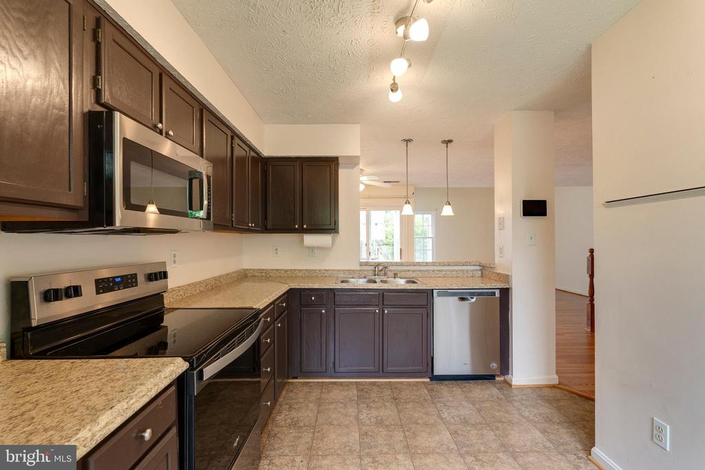 13830 LORD FAIRFAX PLACE